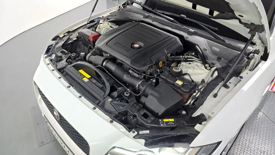 Jaguar xf