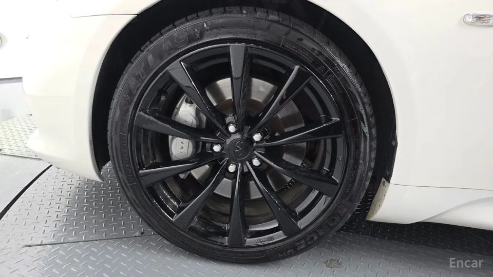 Infiniti G