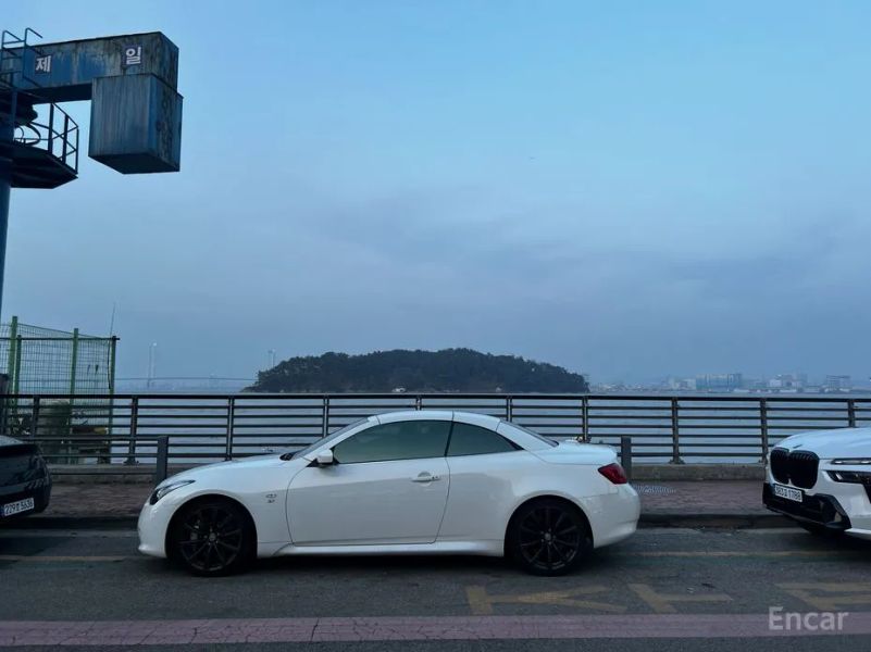 Infiniti G