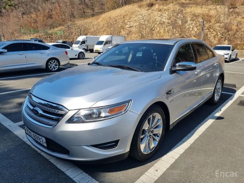 Ford Taurus
