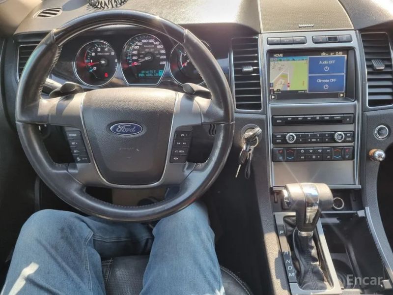 Ford Taurus