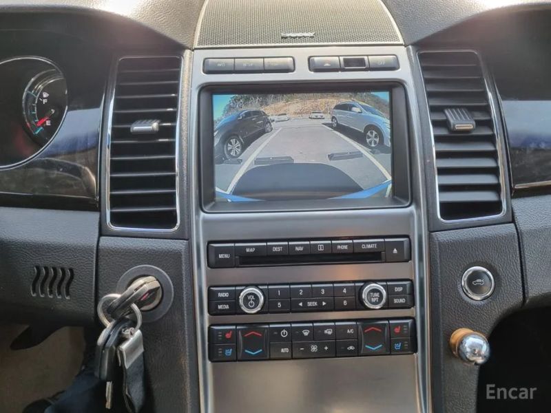Ford Taurus