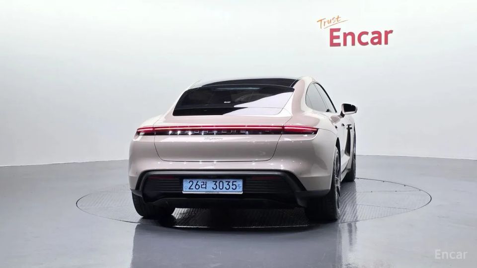 Porsche Taycan