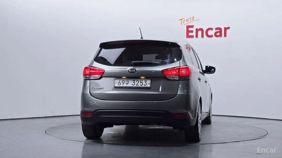 Kia Carens