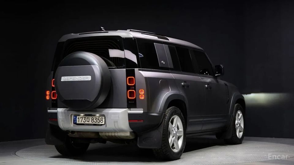 Land Rover Defender