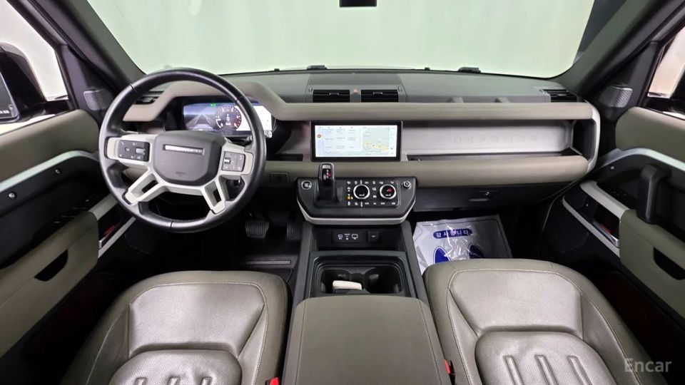 Land Rover Defender