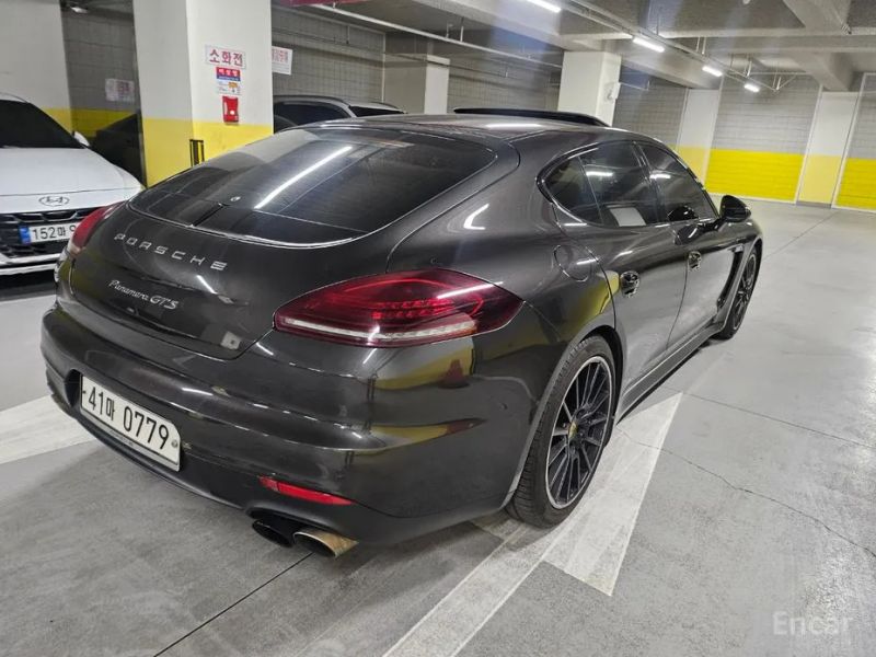Porsche Panamera