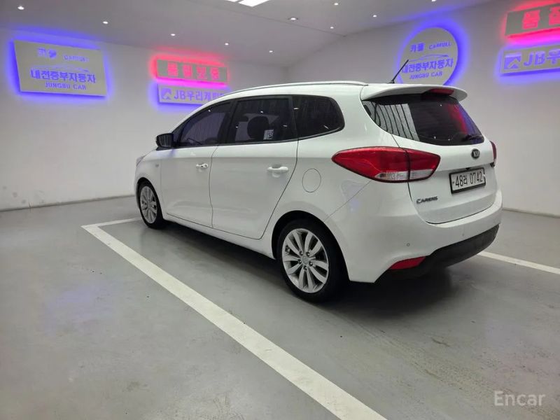 Kia Carens