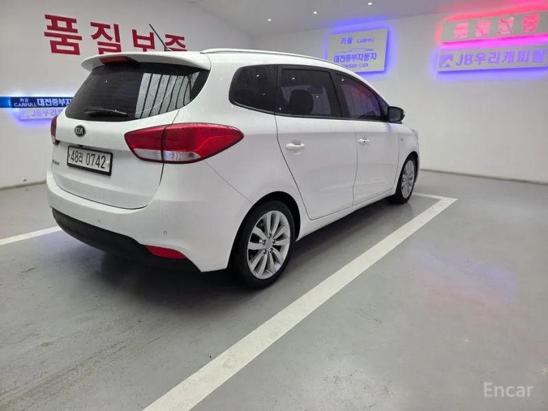 Kia Carens