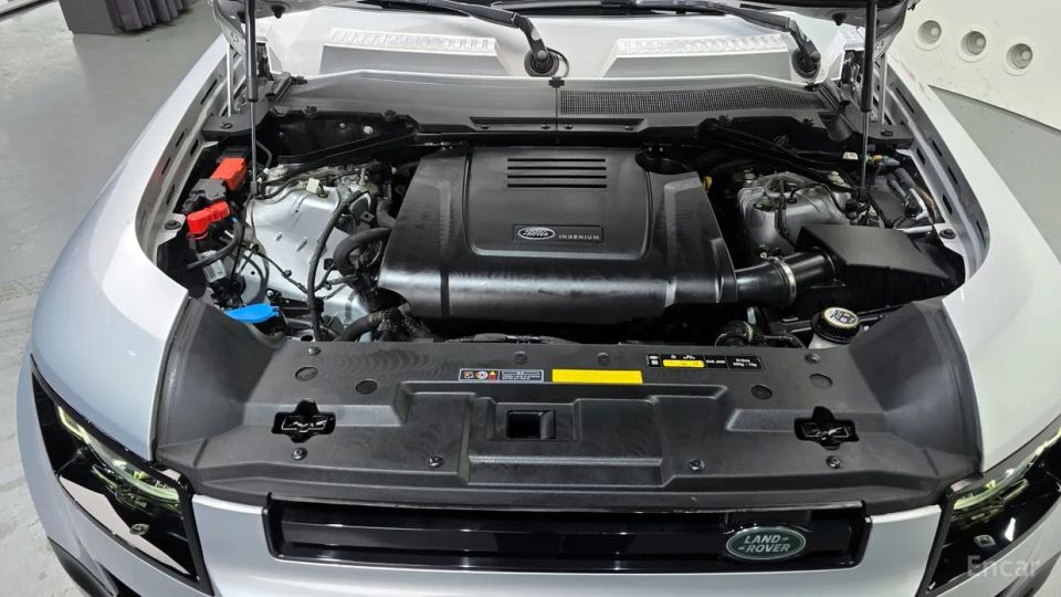 Land Rover Defender