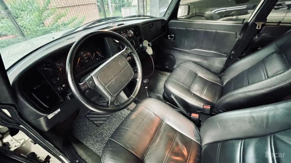 Saab 900