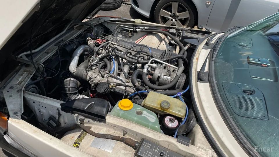 Saab 900