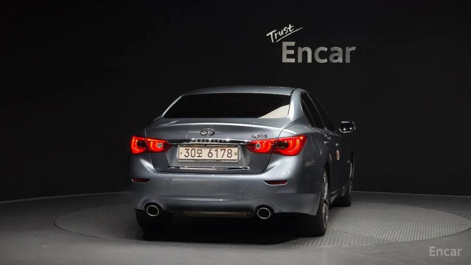 Infiniti Q50