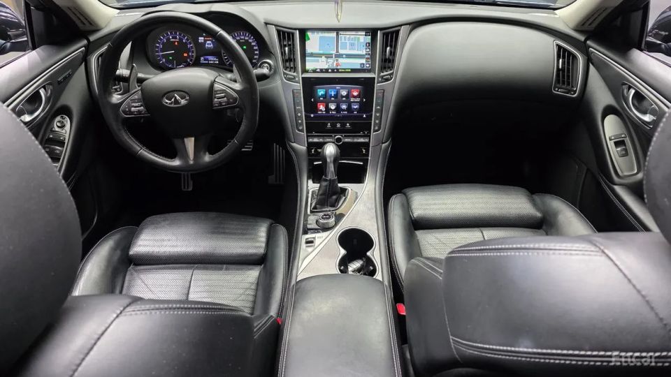 Infiniti Q50