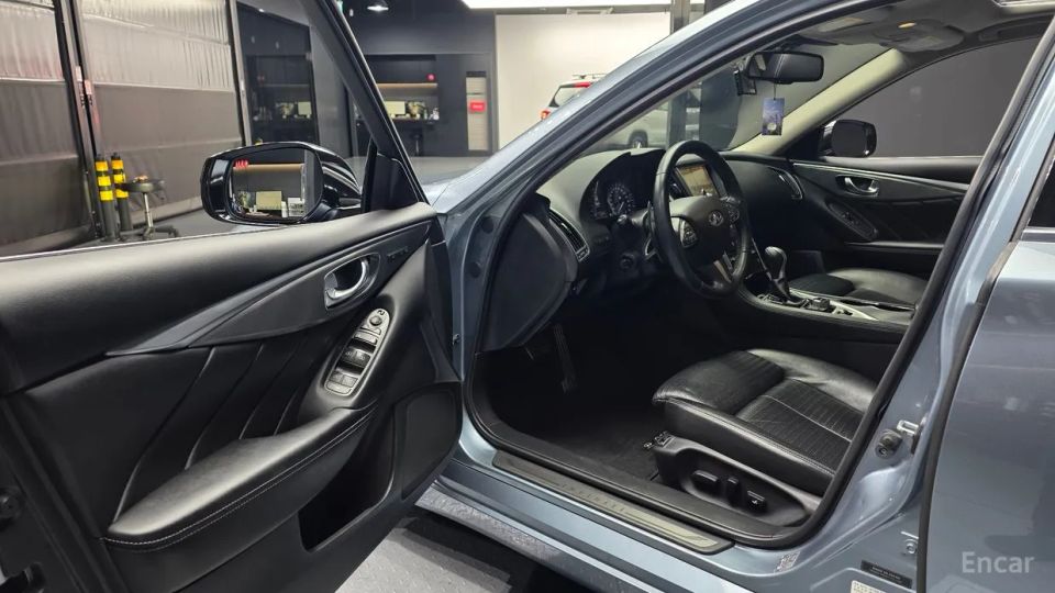 Infiniti Q50