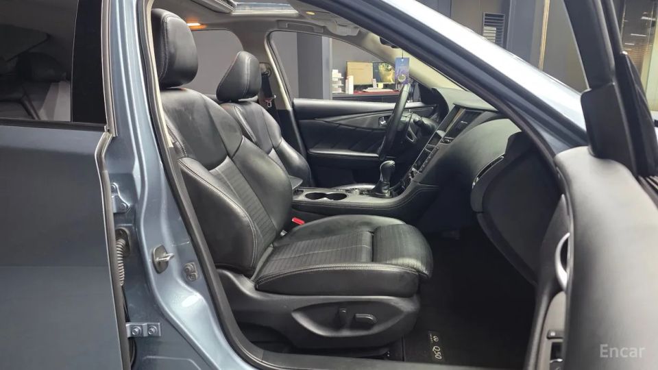 Infiniti Q50