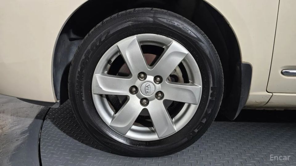 Kia Carens