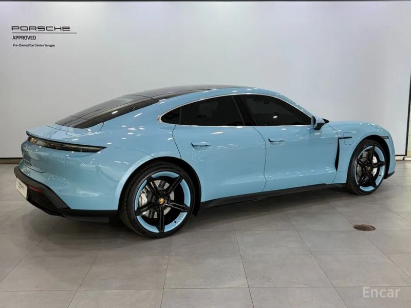 Porsche Taycan
