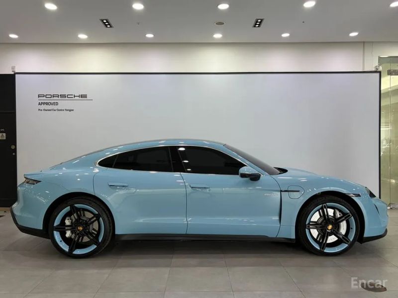 Porsche Taycan