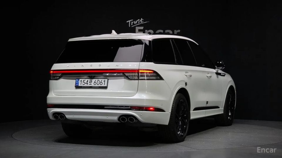 Lincoln Aviator