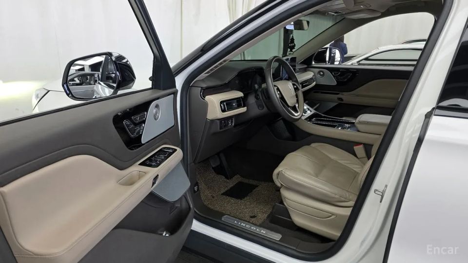 Lincoln Aviator