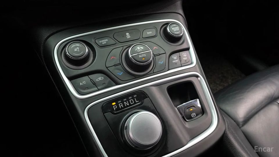 Chrysler 200