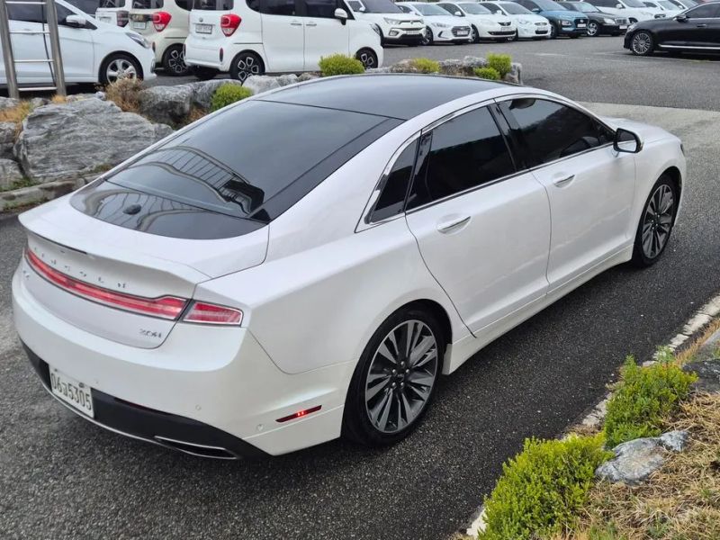 Lincoln MKZ