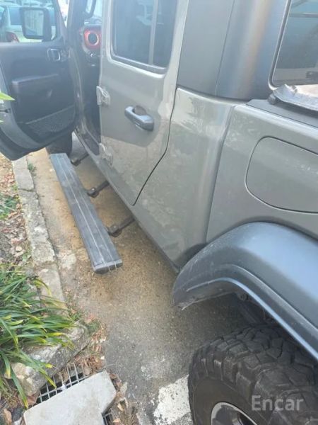Jeep gladiator