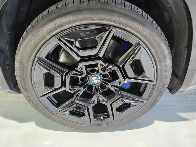 BMW XM