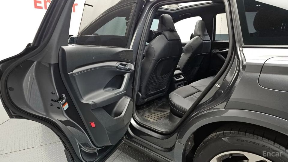 Audi Q6 e-tron