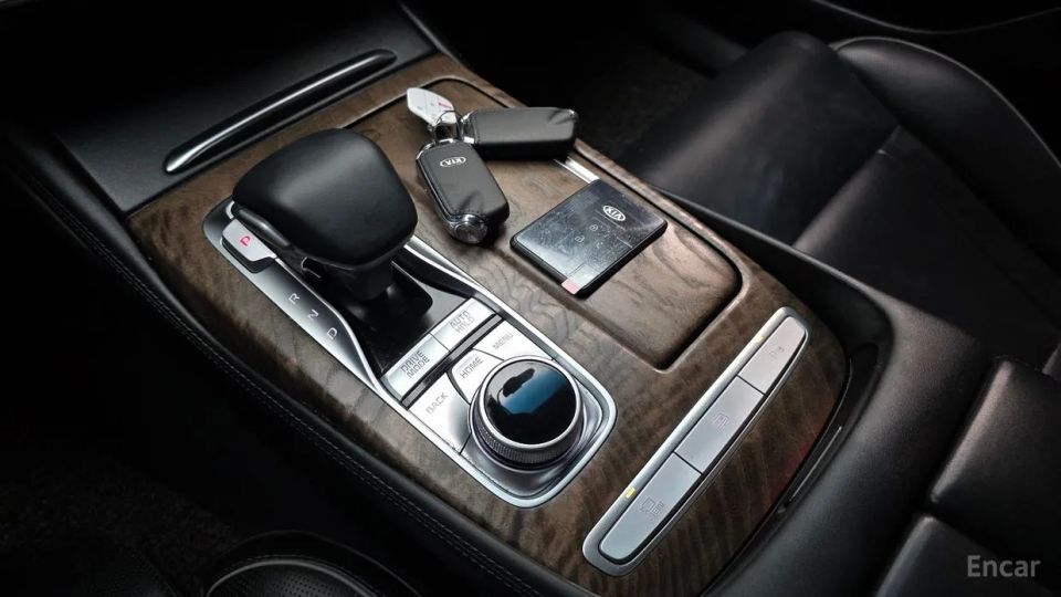 Kia K9