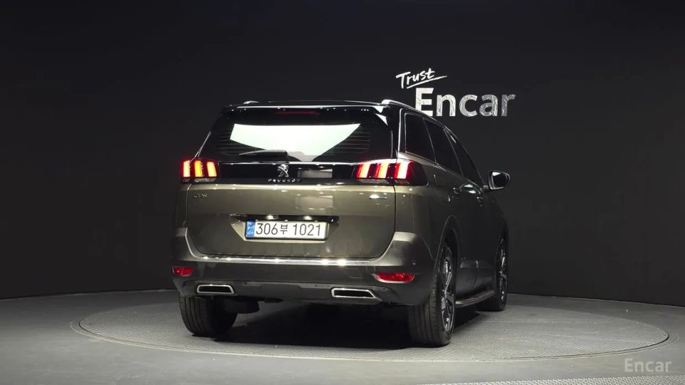 Peugeot 5008