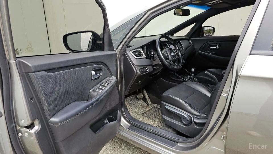 Kia Carens