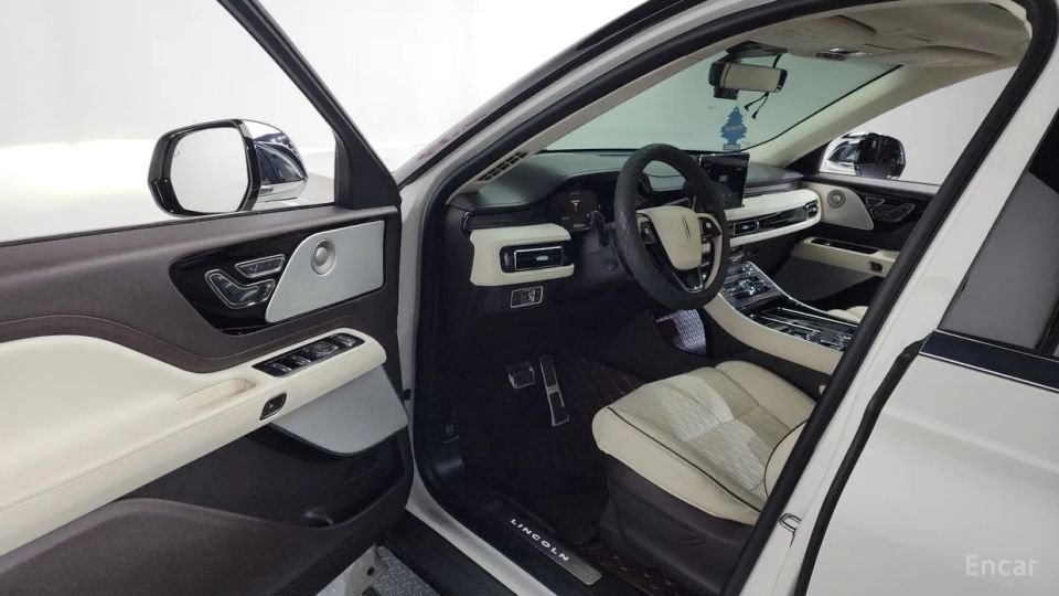 Lincoln Aviator