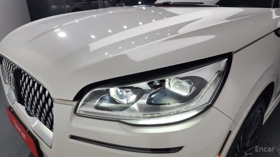 Lincoln Aviator