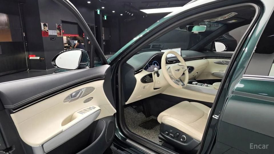 Genesis GV70