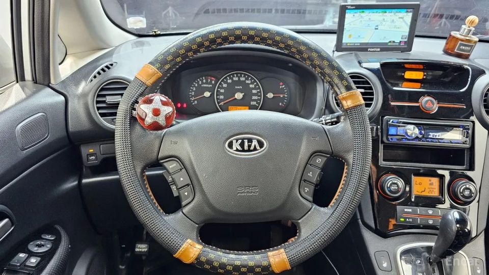 Kia Carens
