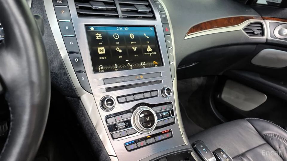 Lincoln MKZ