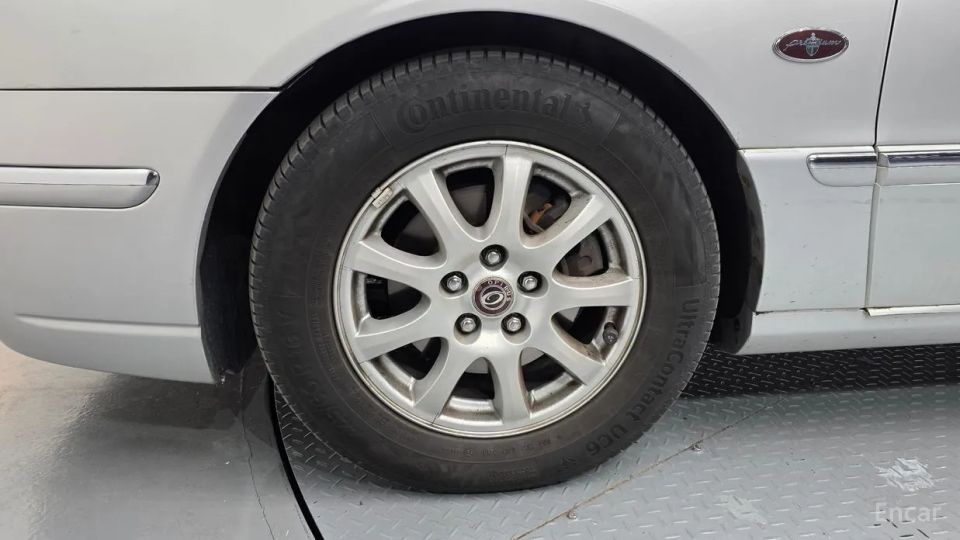 Kia OPIRUS