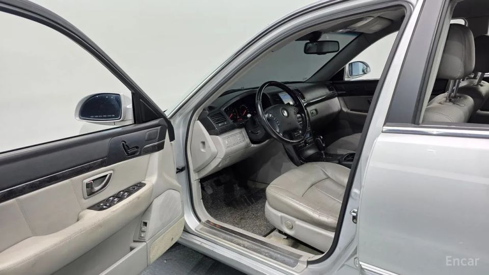 Kia OPIRUS