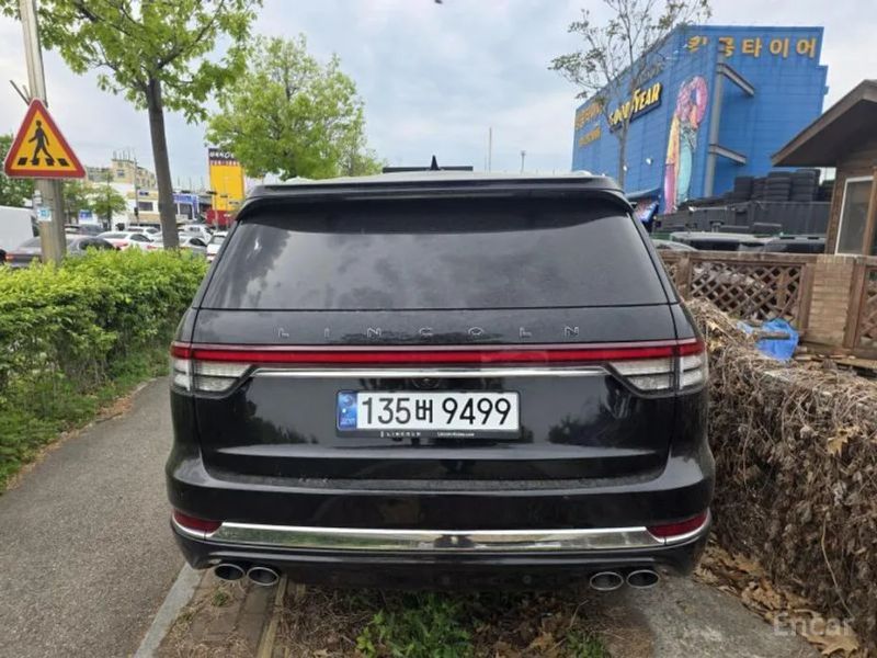 Lincoln Aviator
