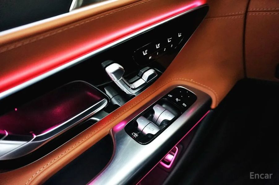 Mercedes-Benz SL-Class