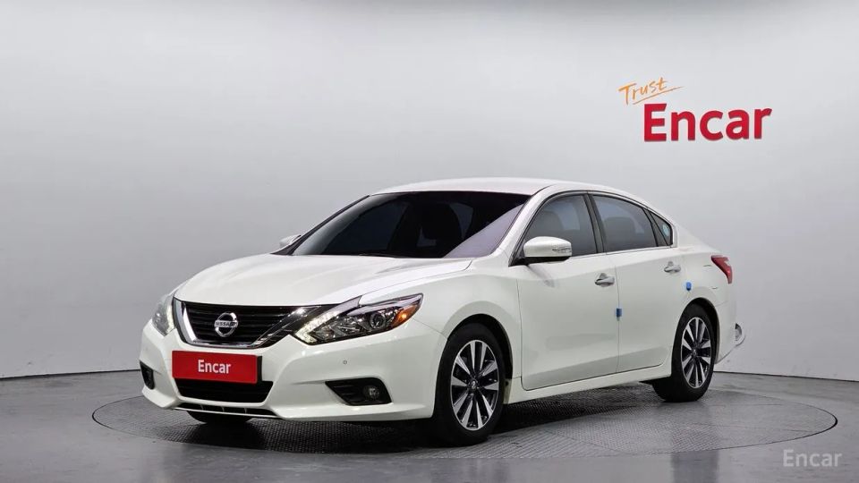Nissan altima