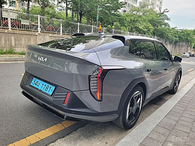 Kia EV4