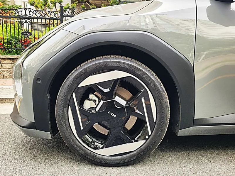 Kia EV4
