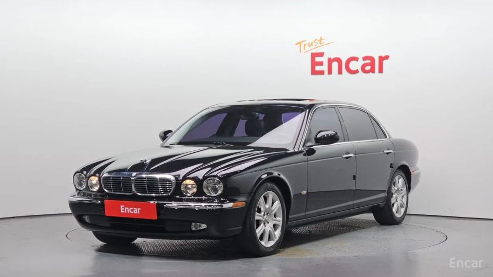 Jaguar XJ-8