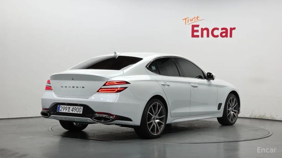 Genesis G70