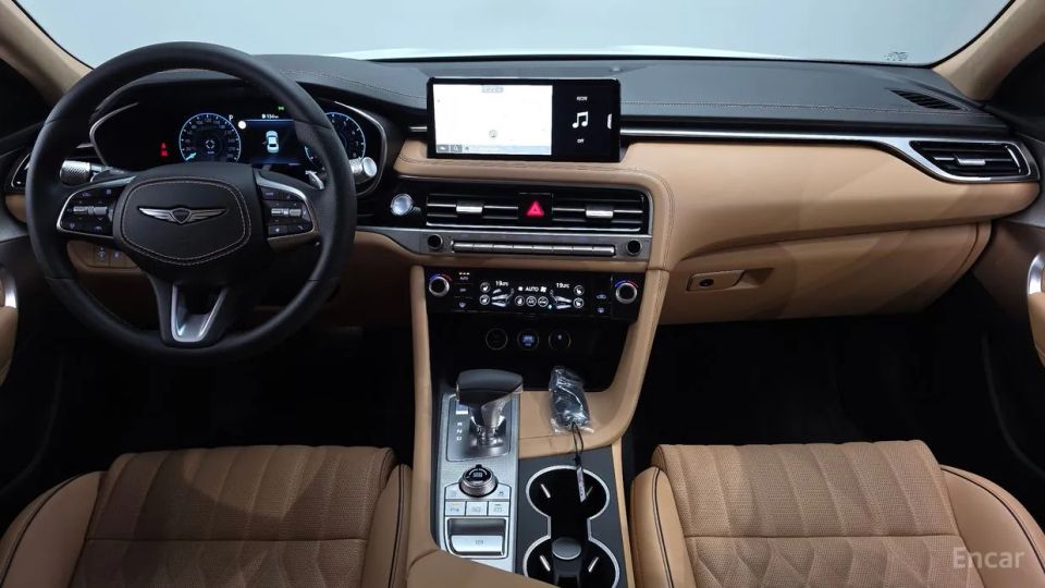 Genesis G70