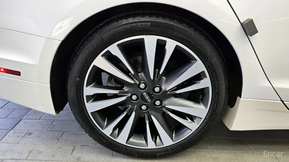 Lincoln MKZ
