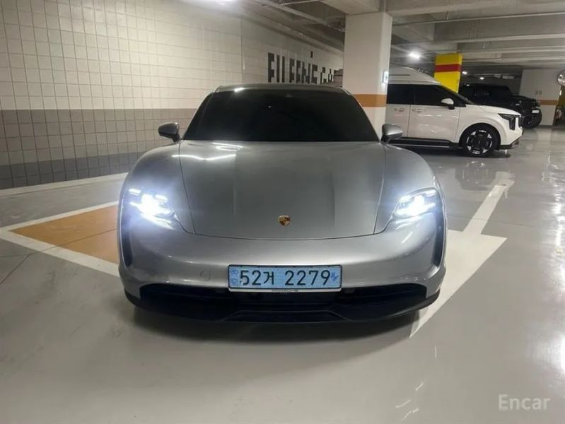 Porsche Taycan